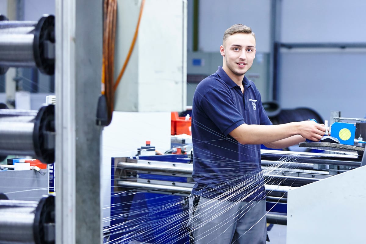 ausbildung-drahtweberei-haverboecker-1366x700